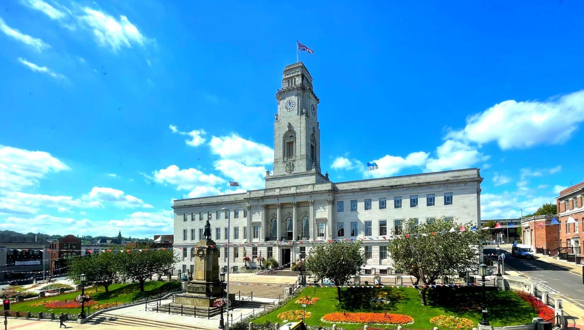ברנסלי Town Hall View מראה חיצוני תמונה